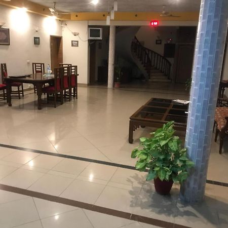 New Shelton Guest House Islamabad Exterior photo