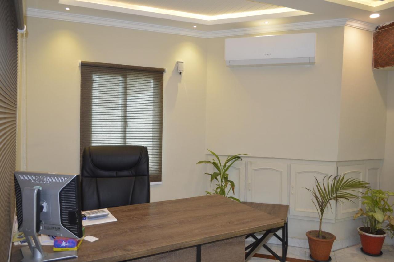 New Shelton Guest House Islamabad Exterior photo
