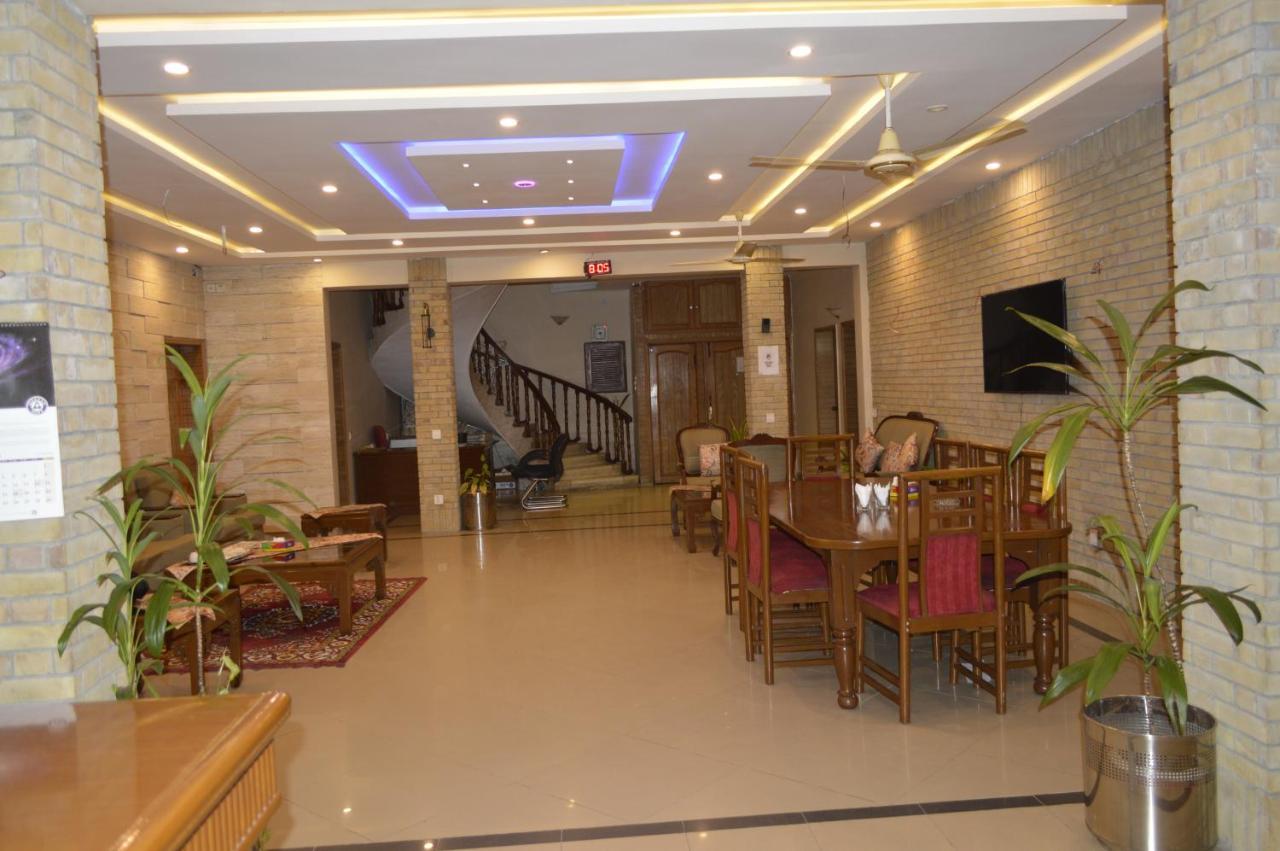 New Shelton Guest House Islamabad Exterior photo