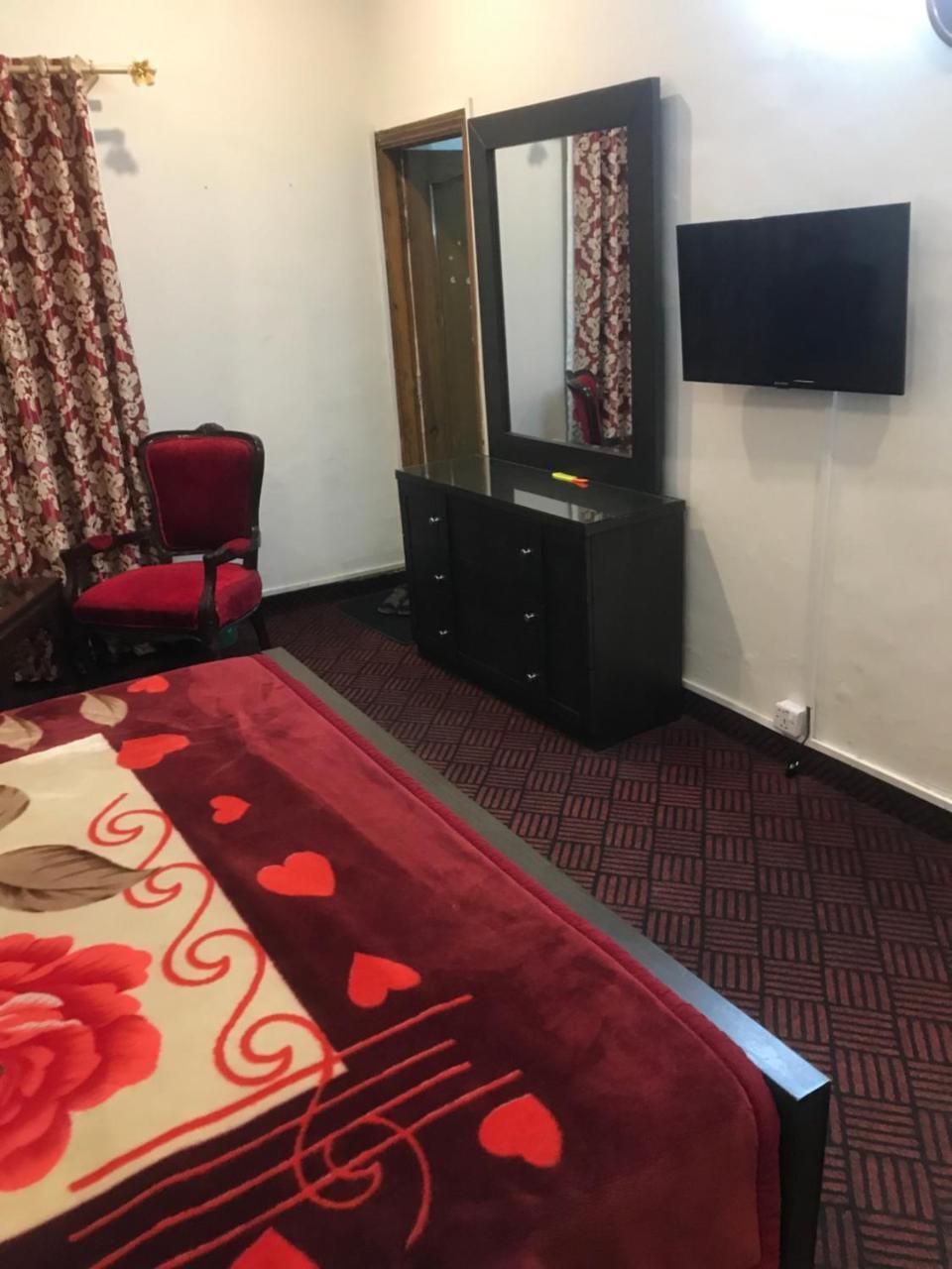 New Shelton Guest House Islamabad Exterior photo