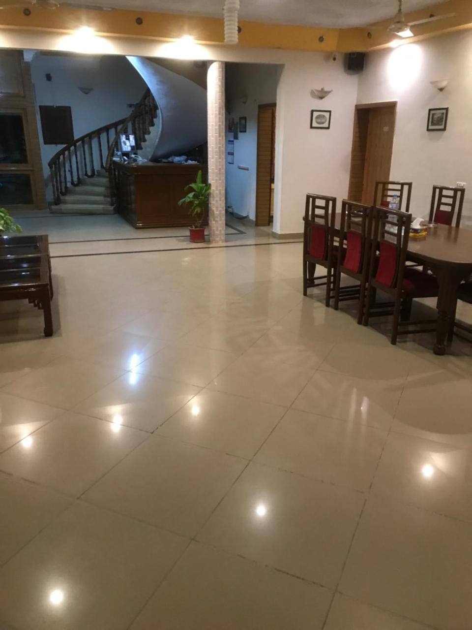 New Shelton Guest House Islamabad Exterior photo