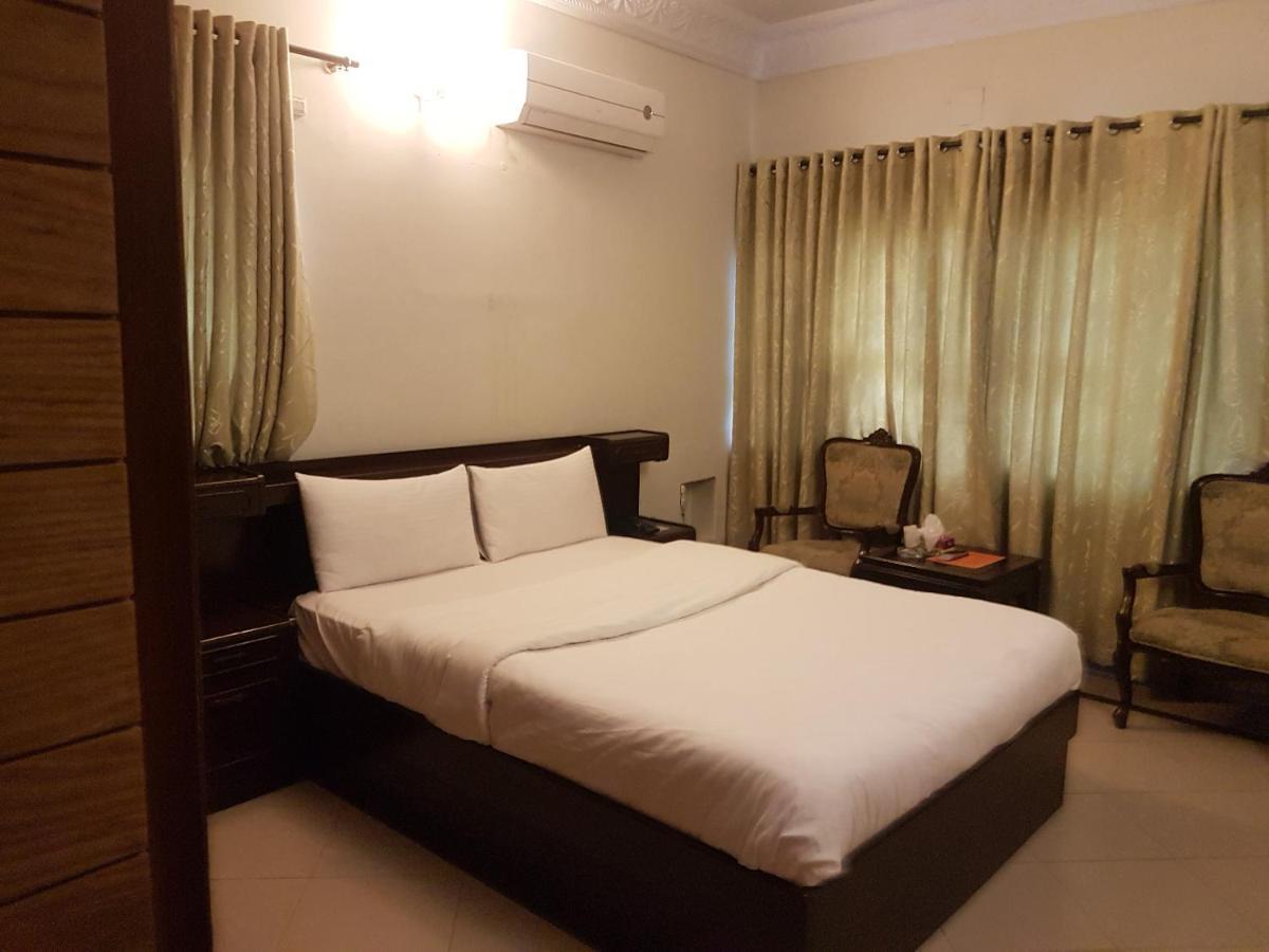 New Shelton Guest House Islamabad Exterior photo